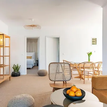 Fos - Casa Casa Group ハニア